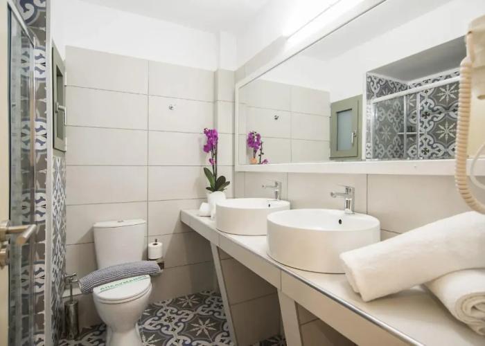 V Hotel Delphi