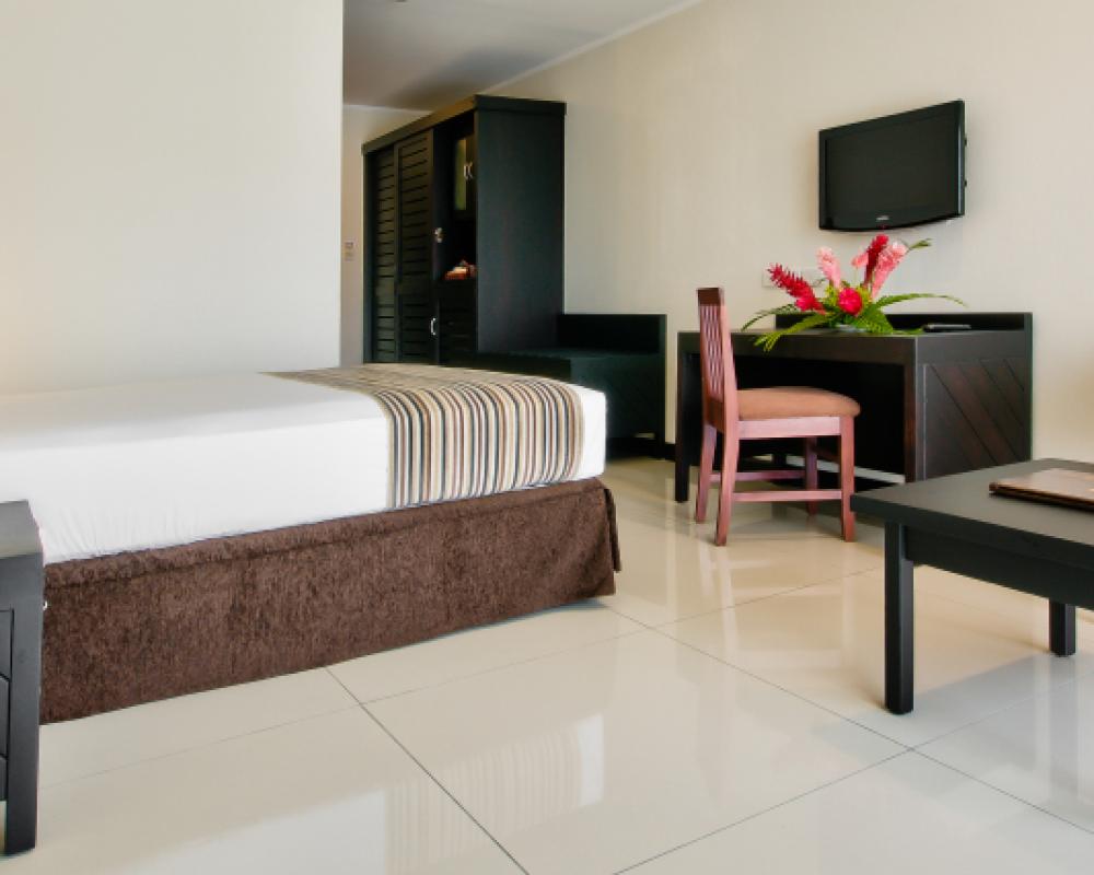 Tanoa Waterfront Hotel