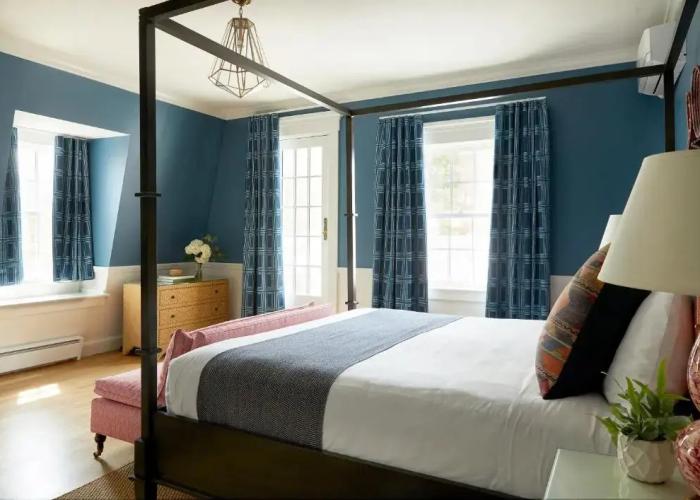 The Christopher, The Edgartown Collection