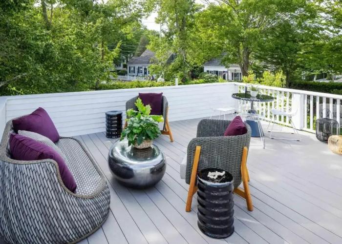 The Richard, The Edgartown Collection