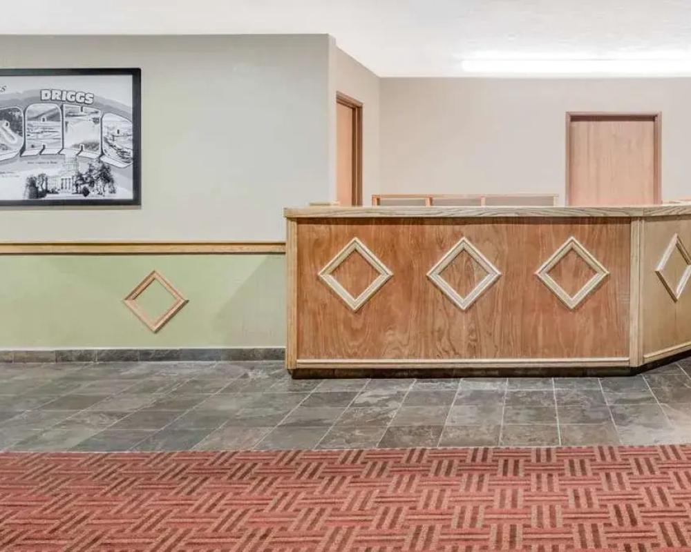 Super 8 by Wyndham Driggs