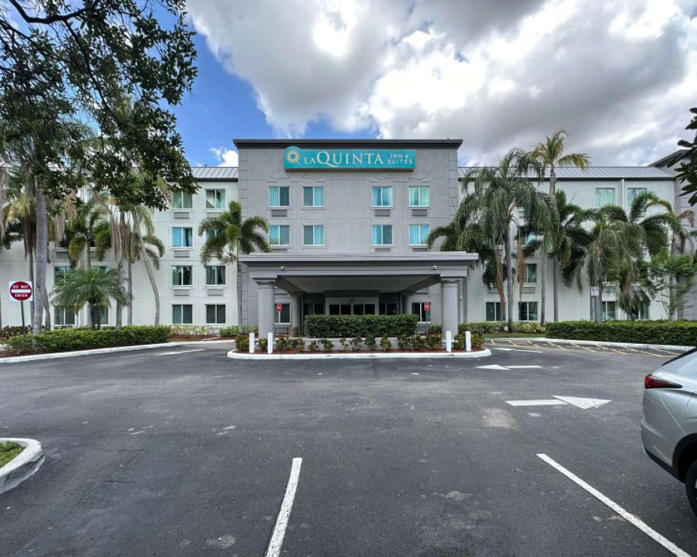 La Quinta Inn & Suites by Wyndham Sawgrass