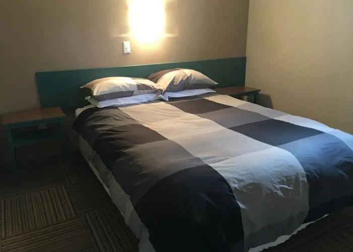 The Canterbury Inn of Downtown Invermere