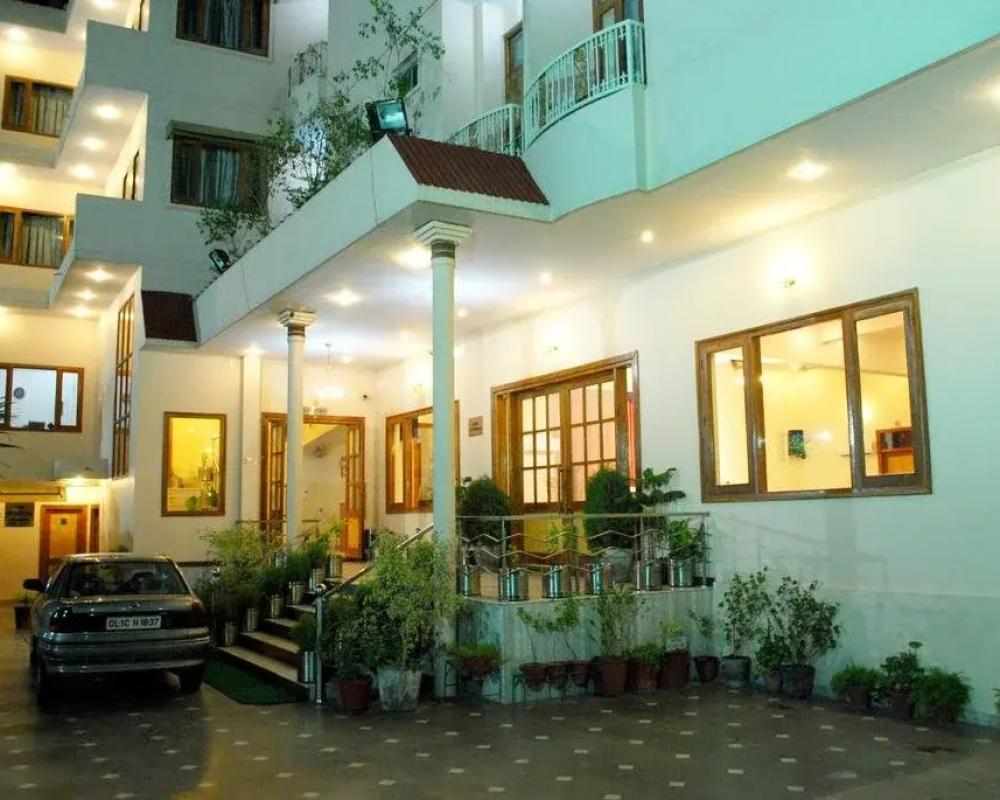 фото Chandra Pushp Palace