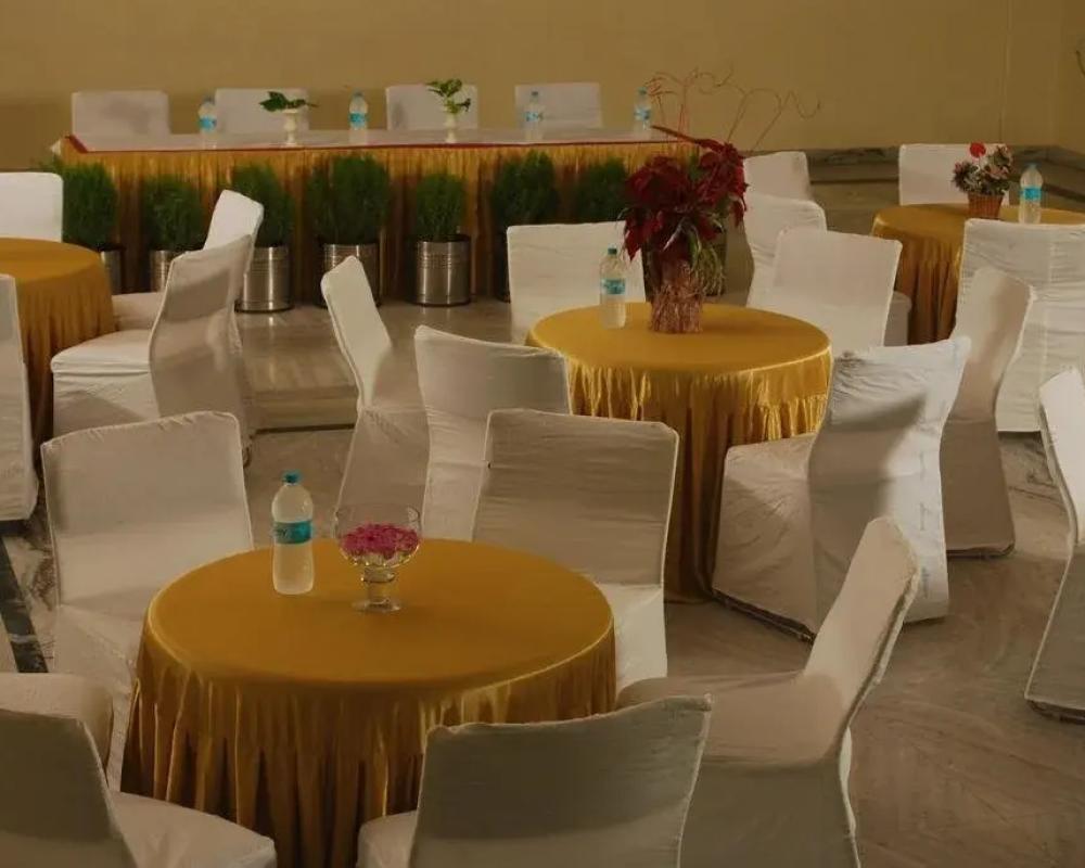 фото Chandra Pushp Palace