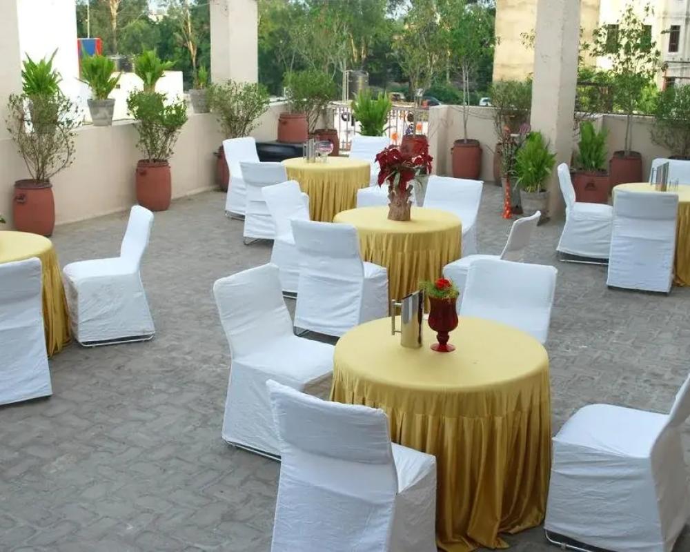 фото Chandra Pushp Palace