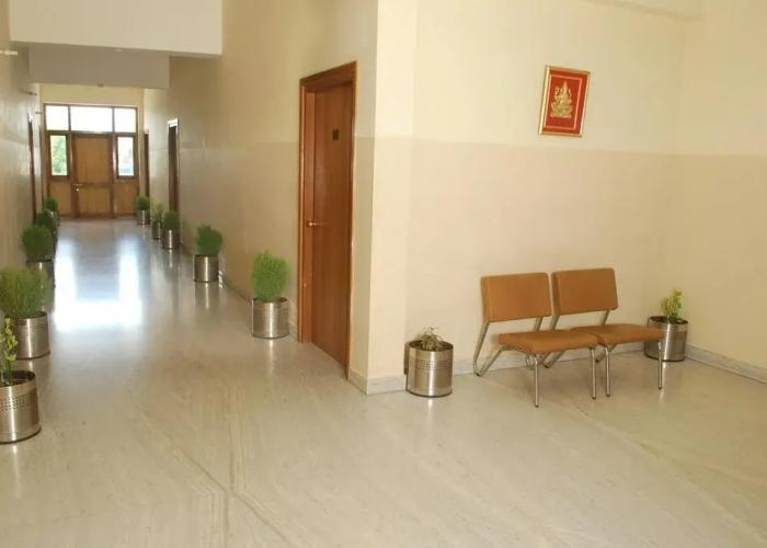 Chandra Pushp Palace