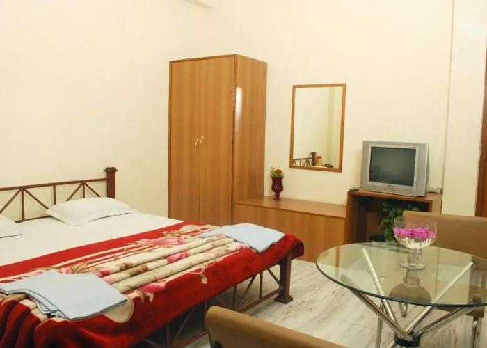 Chandra Pushp Palace