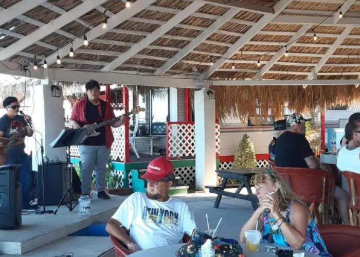 Seaside Hotel & Victor's RV Park
