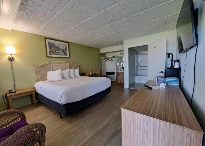 Days Inn & Suites by Wyndham Jekyll Island