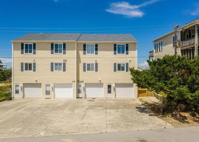 Barefoot Ventures 4 Bedroom Townhouse by RedAwning