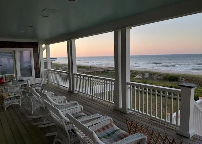 The Amadeus 5 Bedroom Home by RedAwning