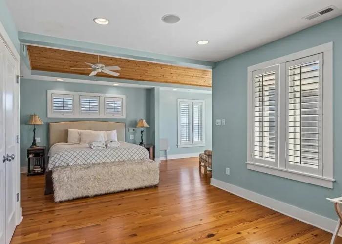 The Amadeus 5 Bedroom Home by RedAwning