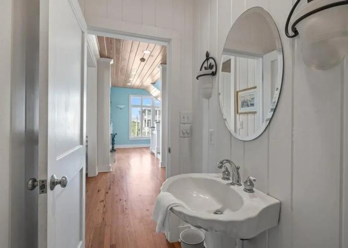 The Amadeus 5 Bedroom Home by RedAwning