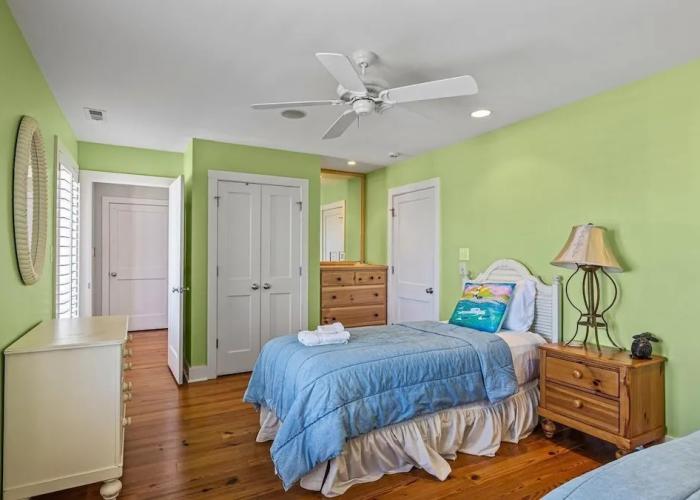 The Amadeus 5 Bedroom Home by RedAwning