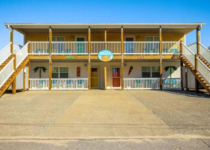 Boardwalk Shores C 3 Bedroom Duplex by RedAwning