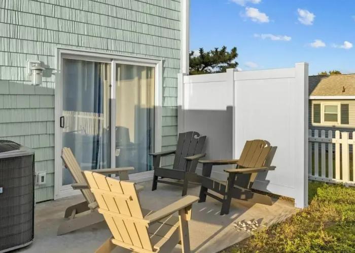 Anchors Away Unit 4 2 Bedroom Duplex by RedAwning