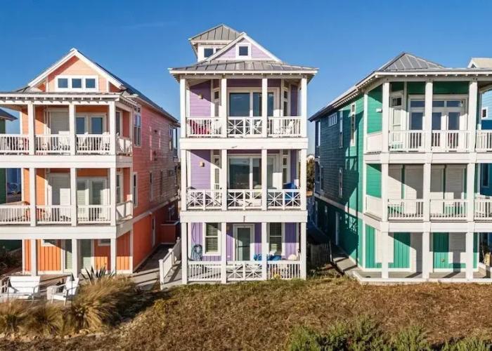 Dolphin Dreams 5 Bedroom Home by RedAwning