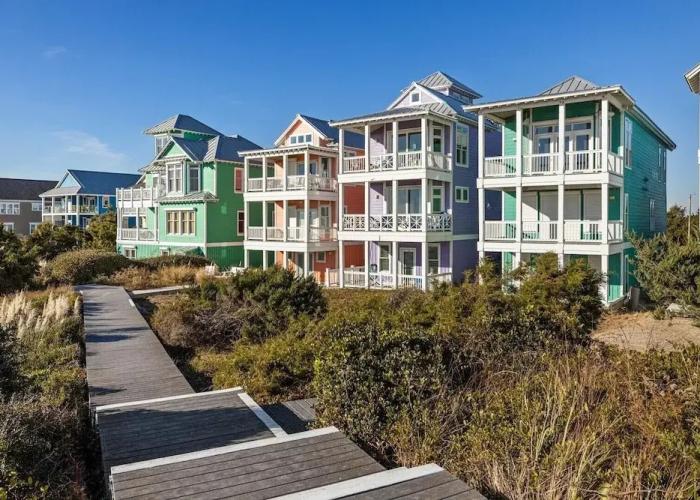 Dolphin Dreams 5 Bedroom Home by RedAwning