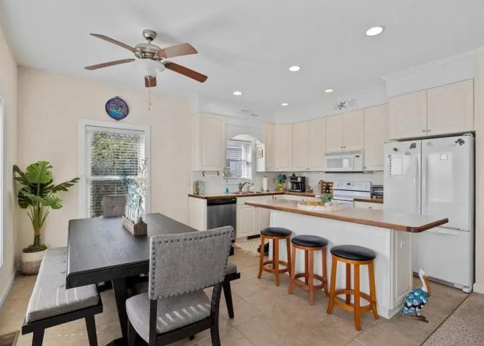 One More Drift 4 Bedroom Home by RedAwning