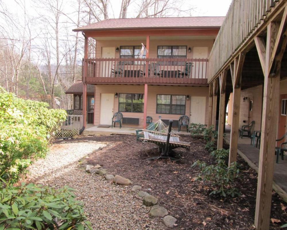 Jonathan Creek Inn and Villas