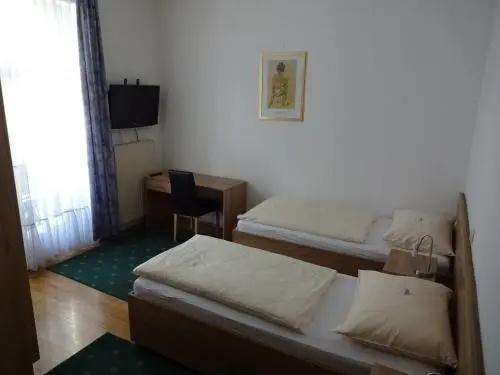 Hotel-Garni & Hostel Sandwirt