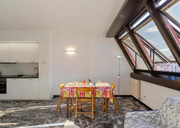 JOIVY Spacious Apt For 6, Near Train Station And Beach
