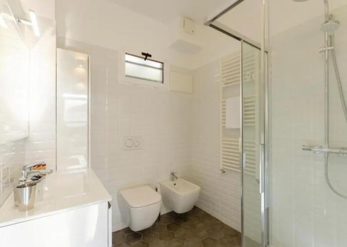 JOIVY Spacious Apt For 6, Near Train Station And Beach