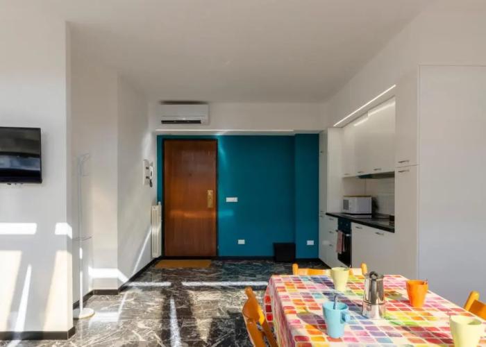 JOIVY Spacious Apt For 6, Near Train Station And Beach