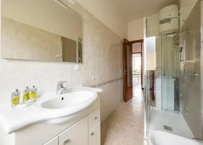JOIVY Family Flat W/Terrace & Parking Near Beach