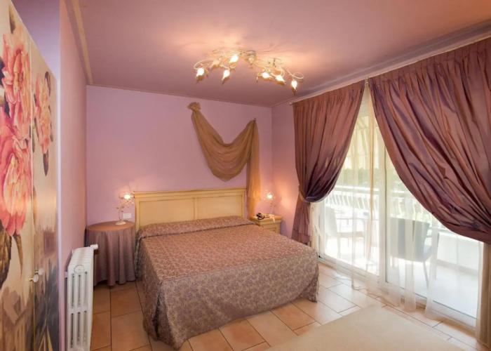 Hotel Serenella