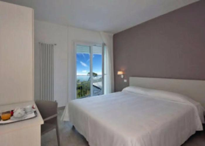 Hotel Saviola