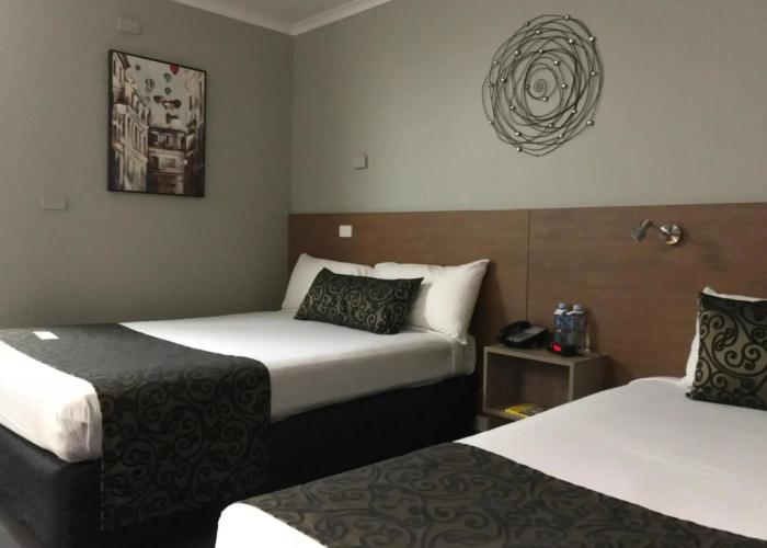 Burnie Central Townhouse Hotel
