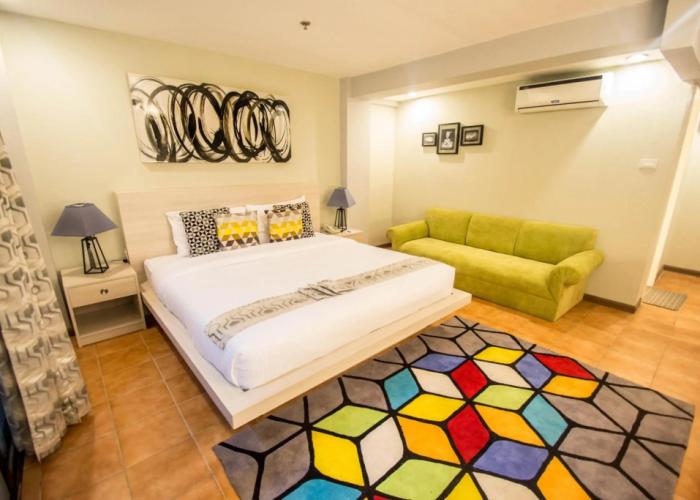 Almont City Hotel