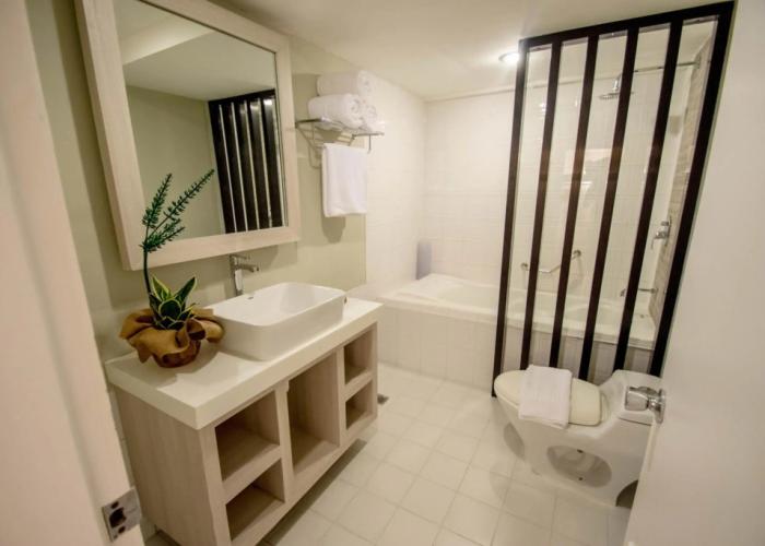 Almont City Hotel
