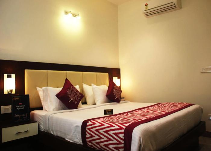 Hotel Taj Heights