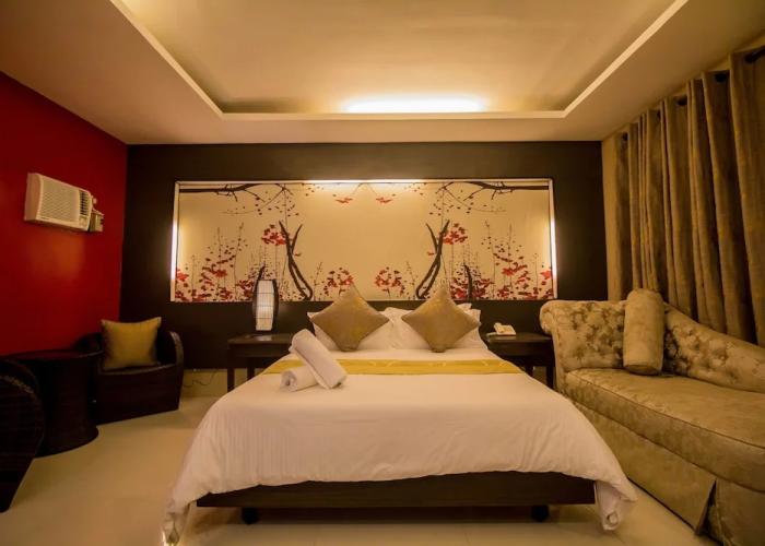 The Red Palm Suites and Restaurant