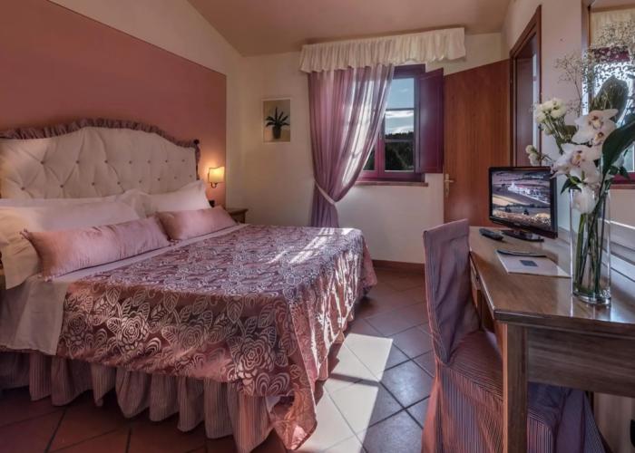 Hotel Casolare Le Terre Rosse