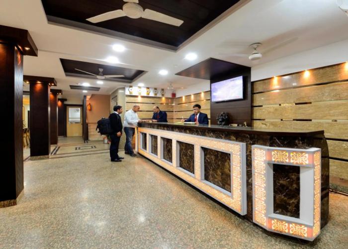 Hotel Ashish Palace