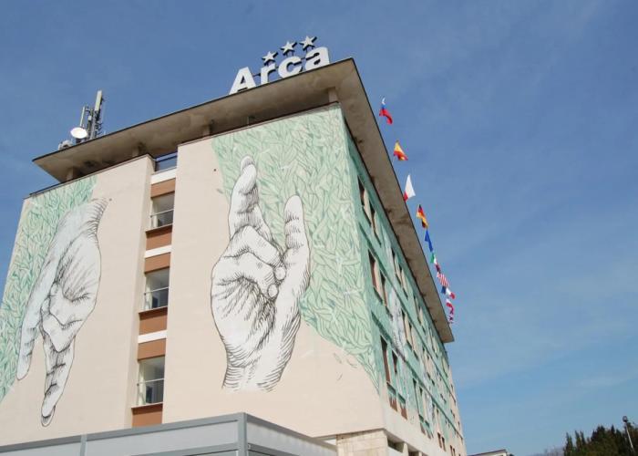 LH Arca Street Art Hotel