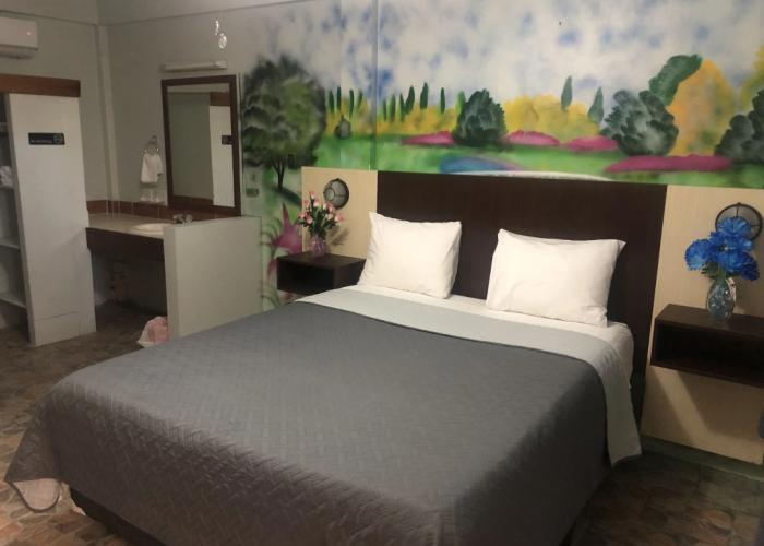 Best Time Inn Hotel - Car Rental
