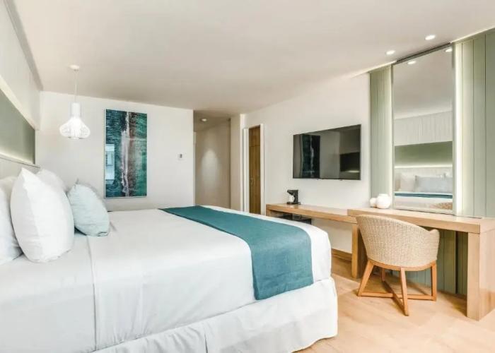 Fort George Hotel & Spa