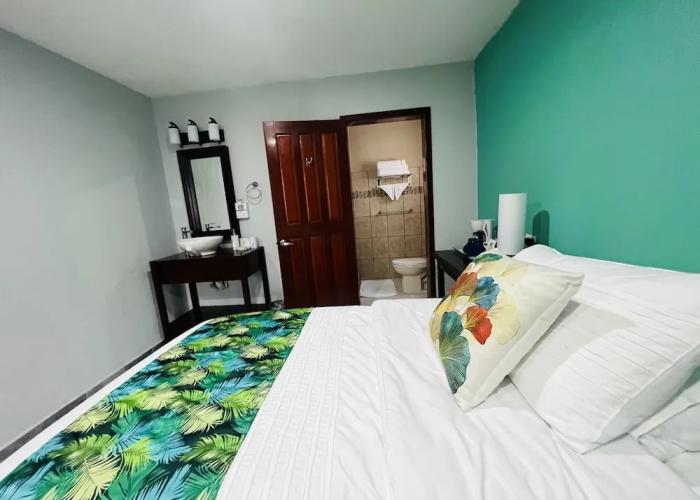 One South Place Hotel