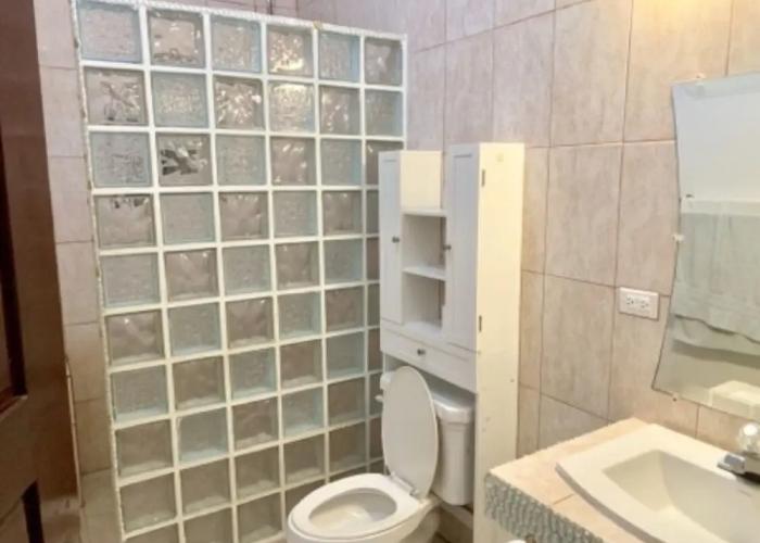Chupaflor - Alexander Luxury & Executive Suites