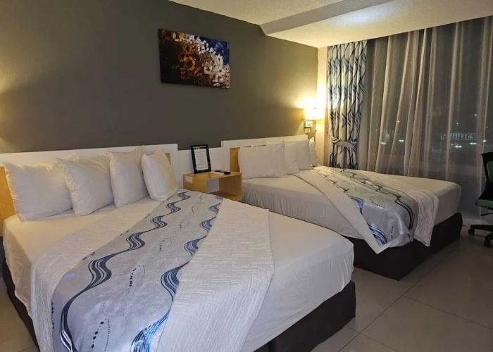 Golden Tree Hotel