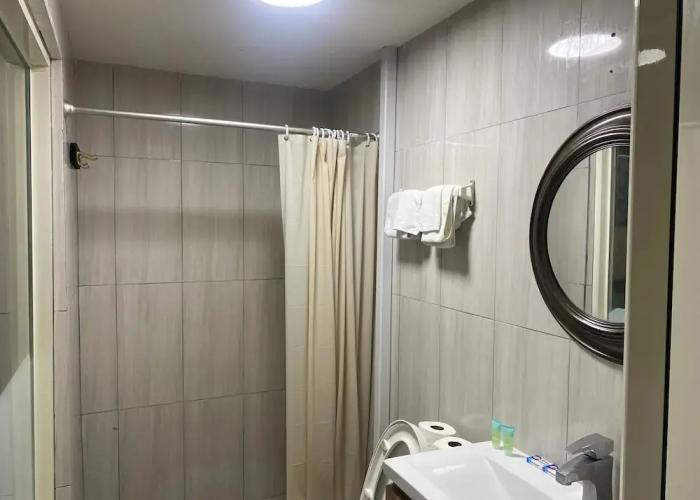 Golden Tree Hotel