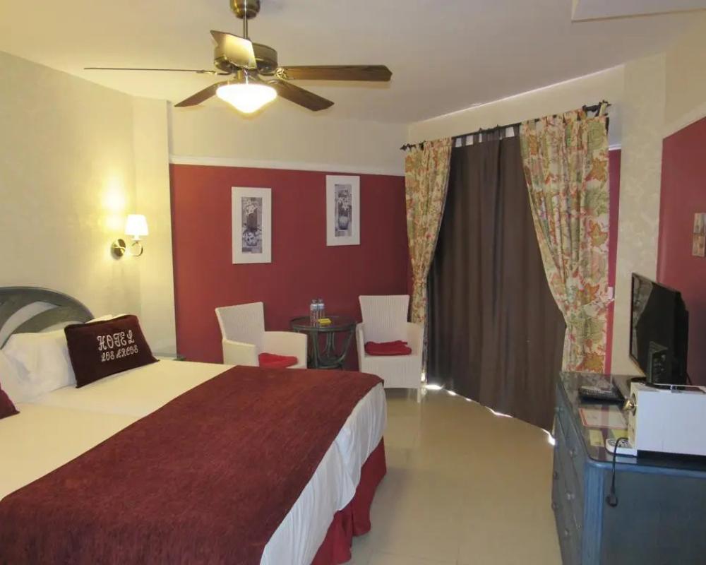 фото Hotel Los Arcos