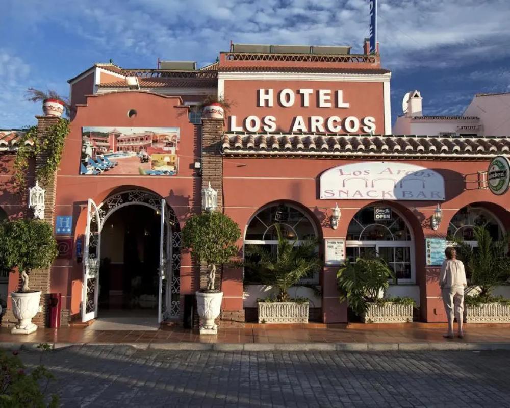 фото Hotel Los Arcos