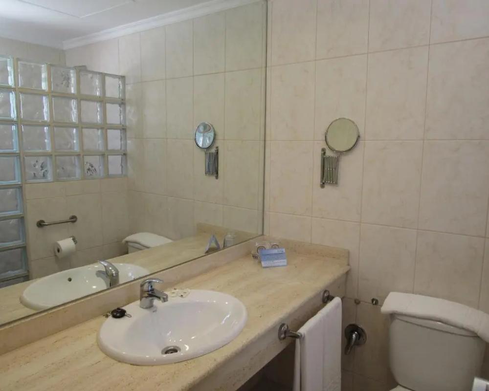 фото Hotel Los Arcos