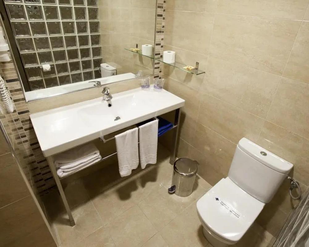 фото Hotel Los Arcos